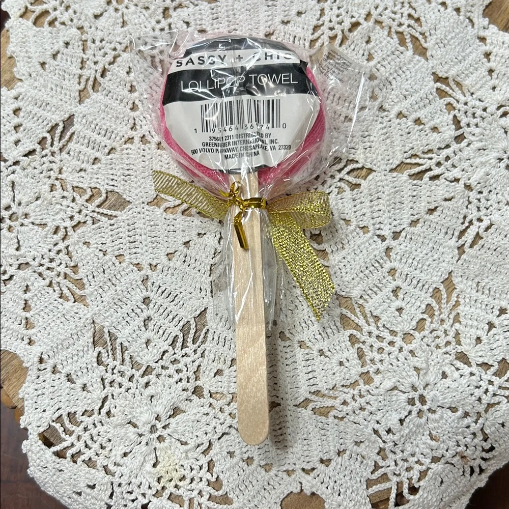 Sassy + Chic Pink Lollipop Towel NWT Sealed